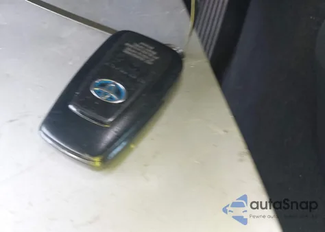 2021 Toyota Camry Xle Hybrid z USA, uszkodzony, nr VIN 4T1F31AK0MU555466